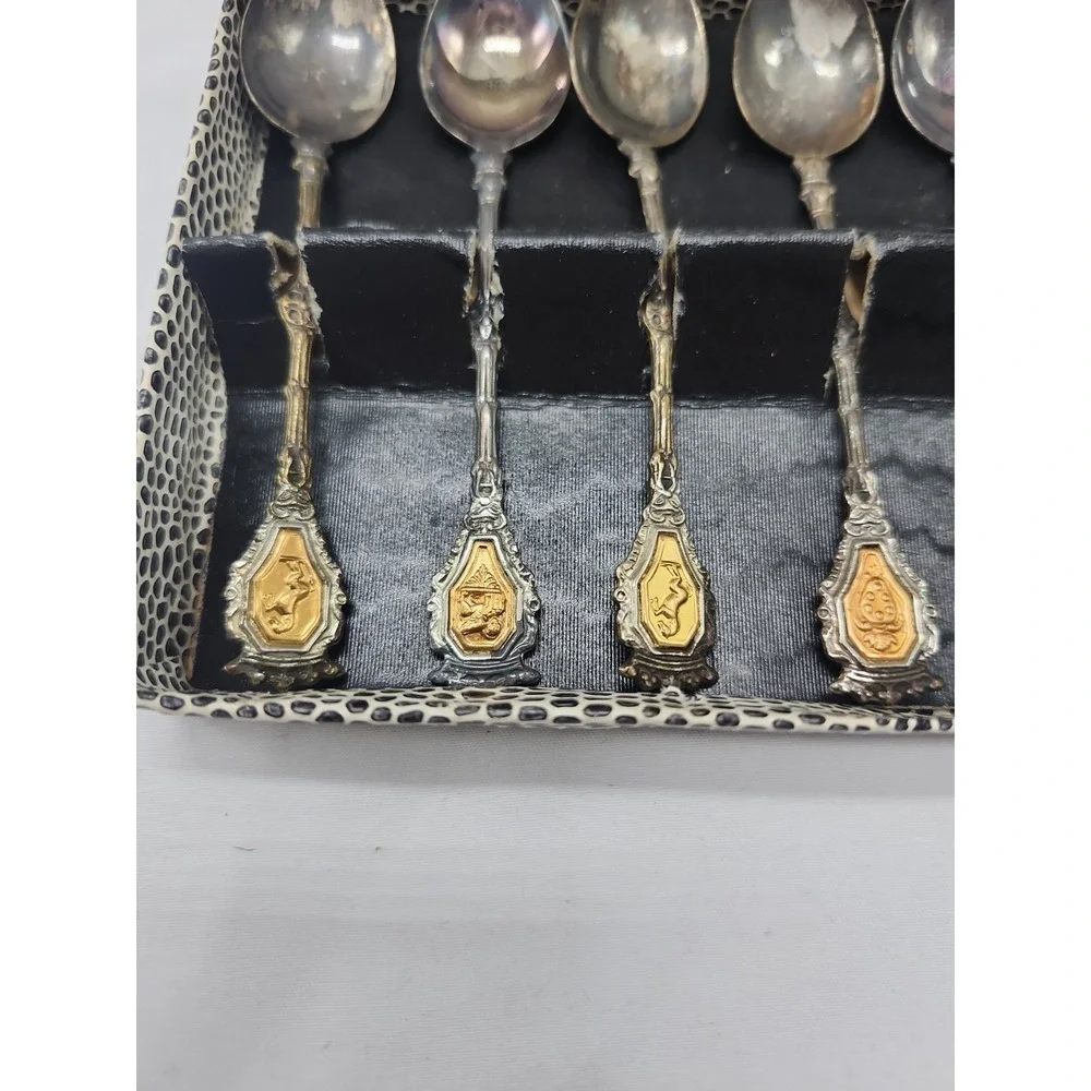 Vintage Set of 6 Italian Demitasse Spoons- Made in Italy  In Original Box